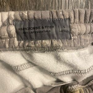 Abercrombie & Fitch Kids Gray and Cream Joggers